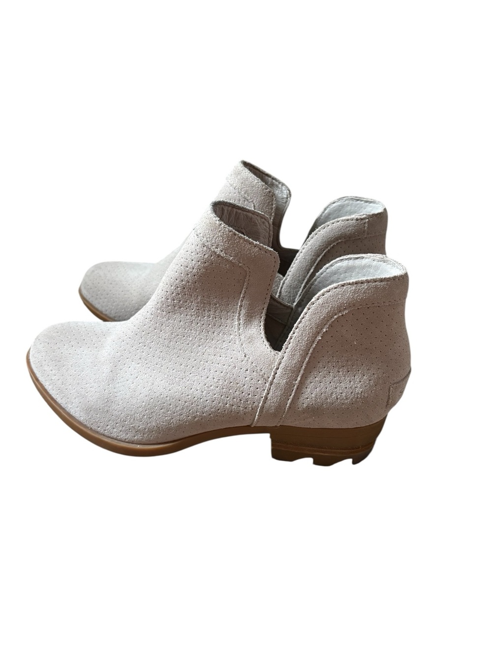 Sorel Lolla Cut-Out Ankle Booties Beige Suede Slip-On Size 7.5